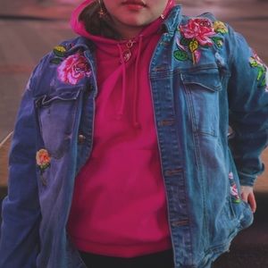 Flowers embroidered jeans jacket
